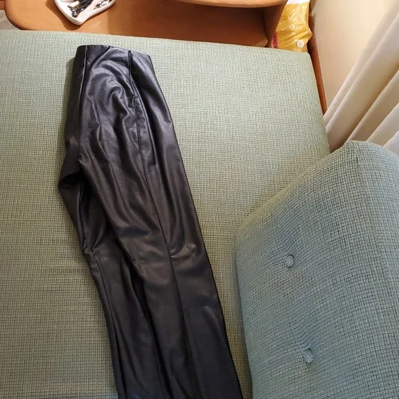 Lysse High Waist Vegan Leather Leggings - Picture 6 of 8